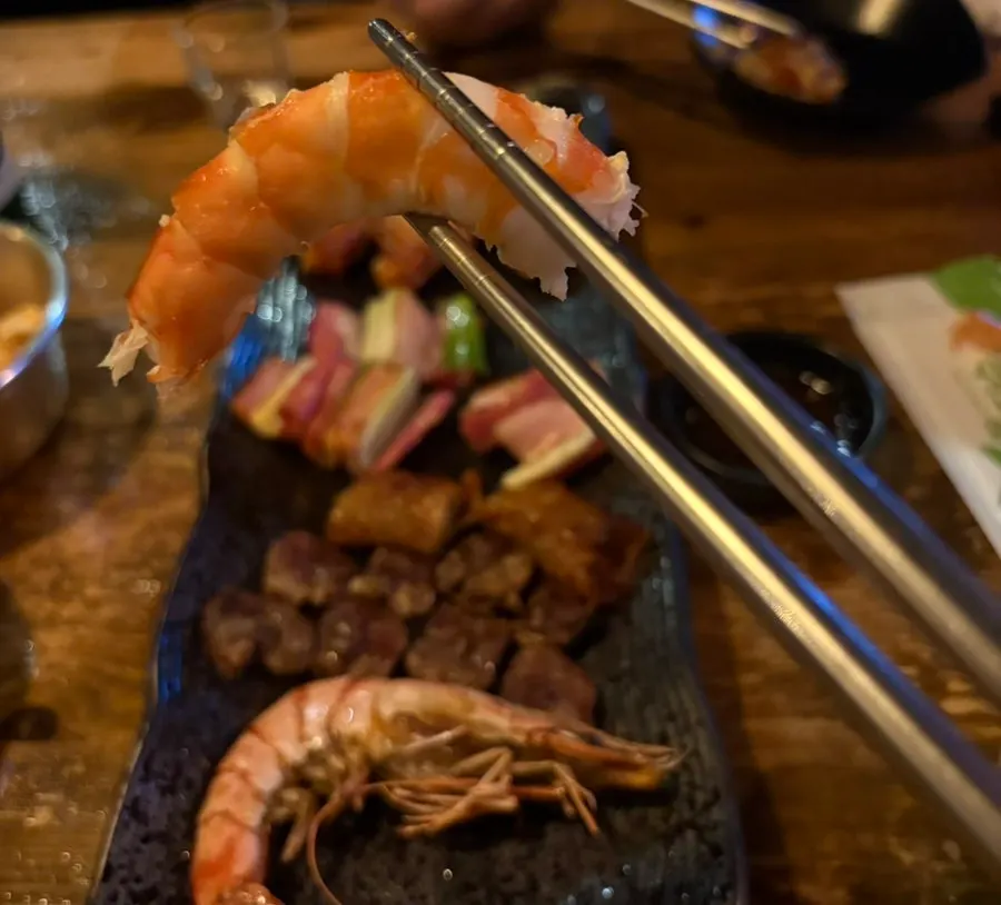 Moknal grilled king prawns