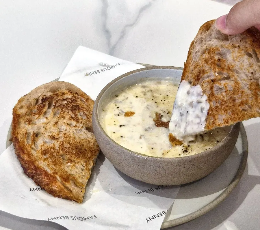 Crisp-outside, soft-inside bread for dipping in mushroom soup