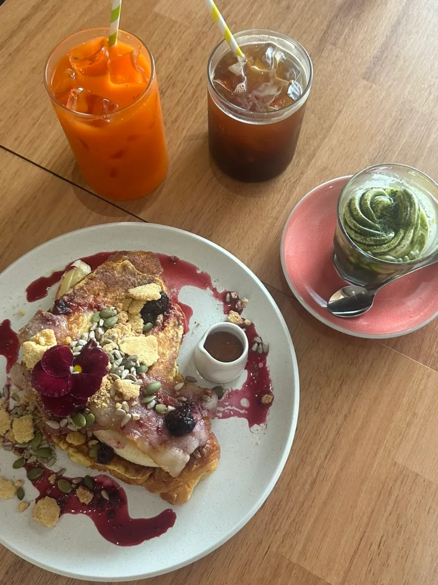The table at Famous Benny Gwangalli Branch after finishing brunch