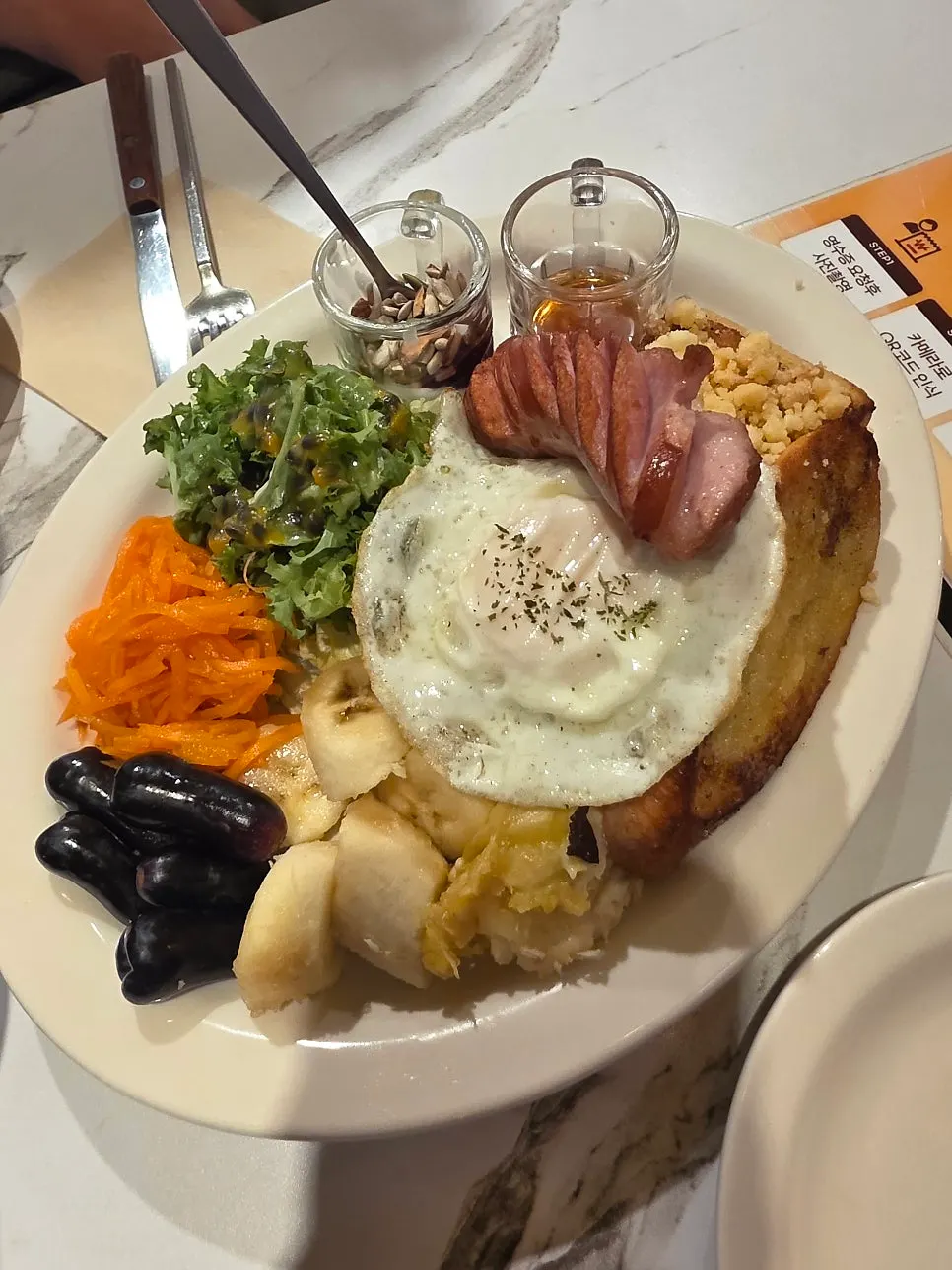 Cover image of brunch at Vivid13 in Gwangalli