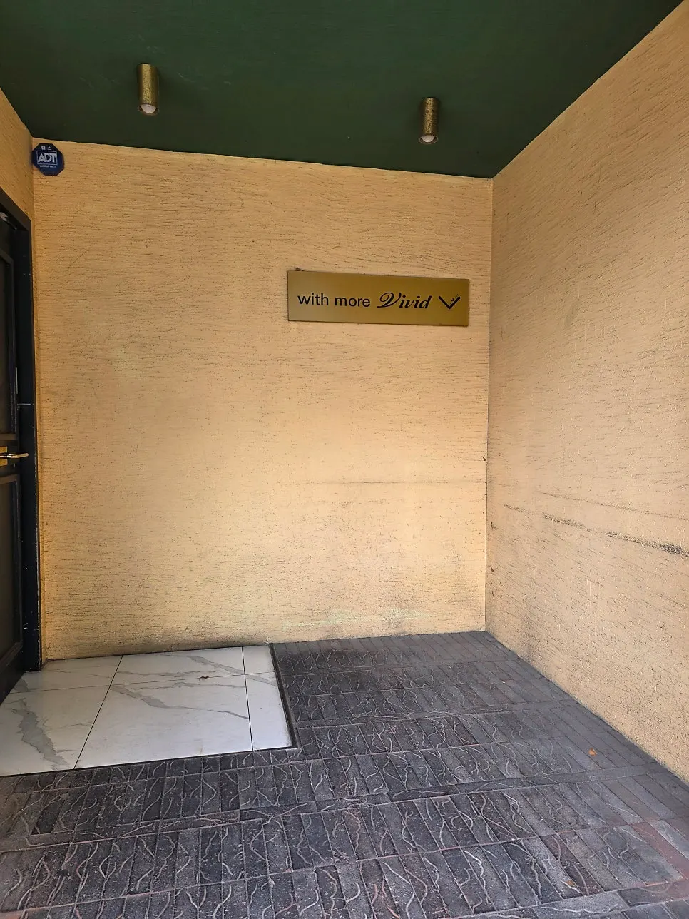 Entrance sign of Vivid13 Gwangalli Main Branch