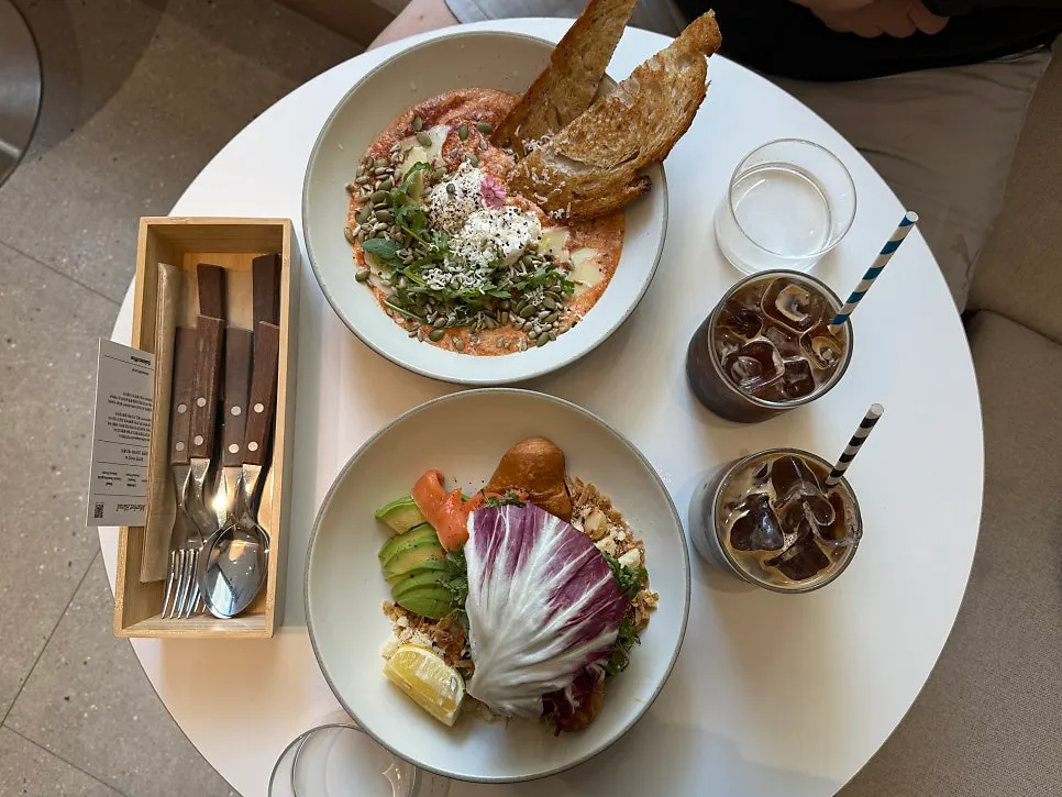 페이머스 베니 광안리점 매장 인테리어