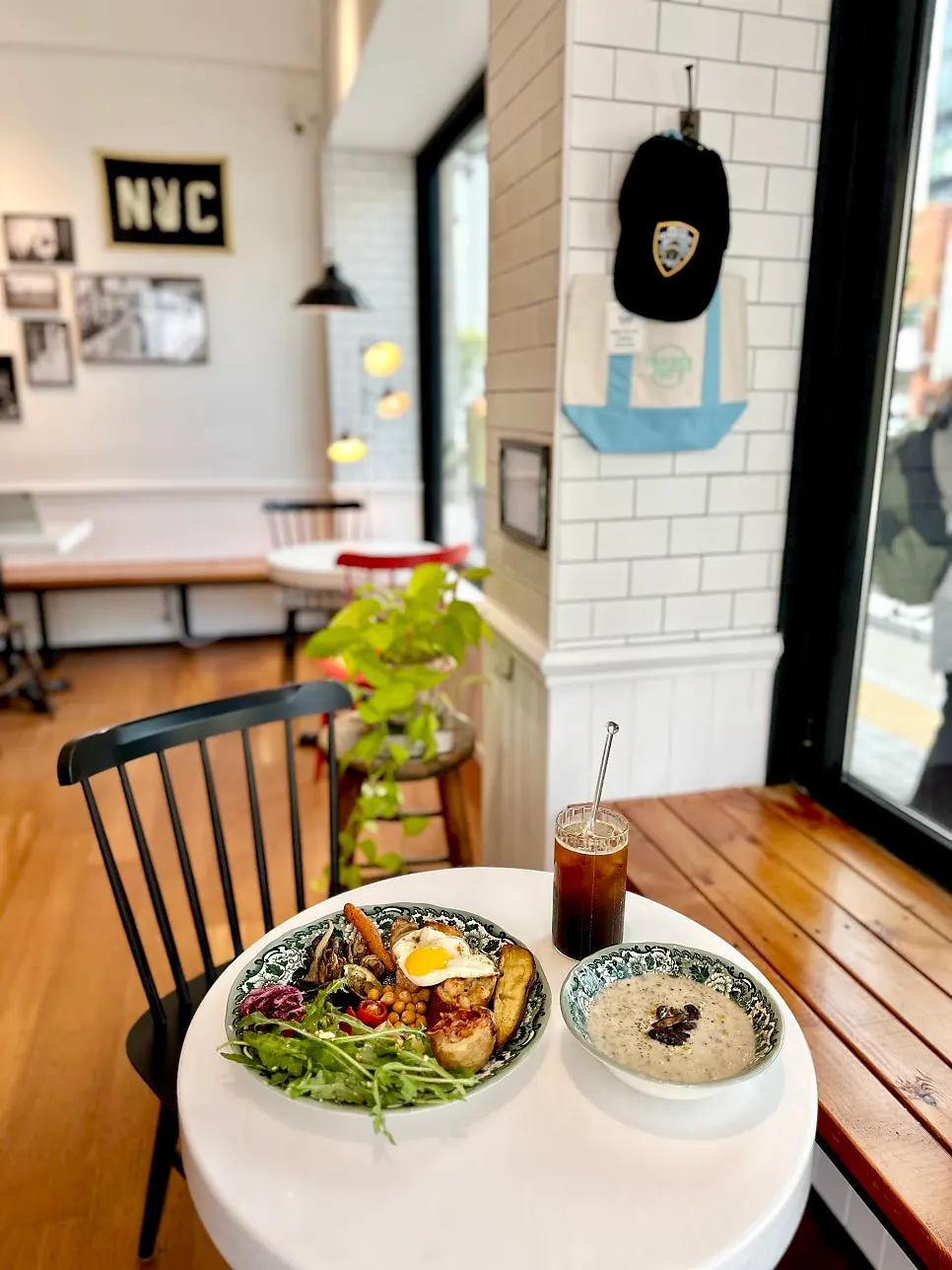 House Breakfast Plate order on the menu
