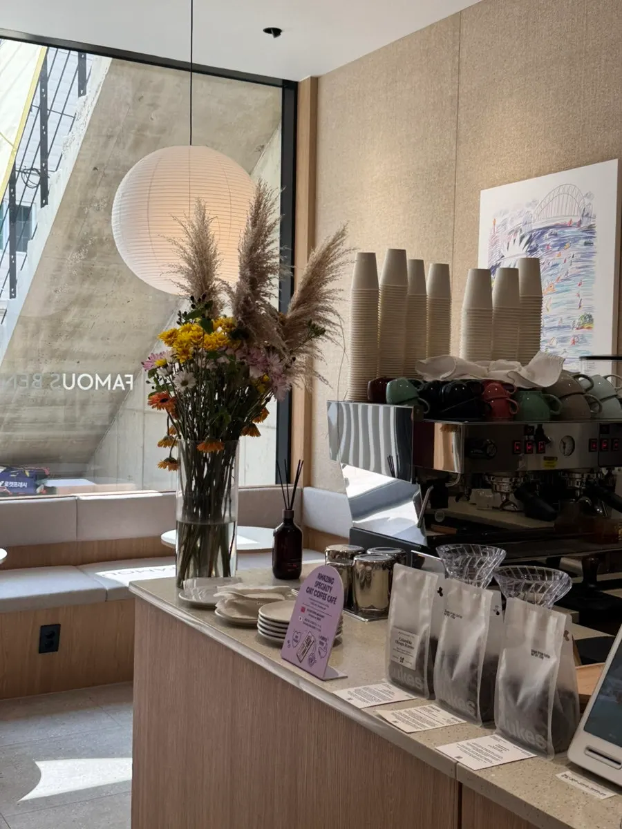 Interior decor details at Famous Benny Gwangalli Branch