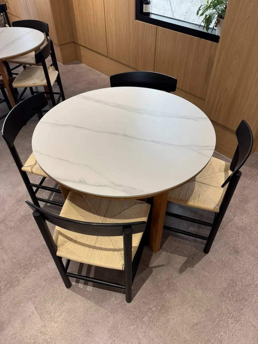 Seating and lighting at Famous Benny Gwangalli Branch