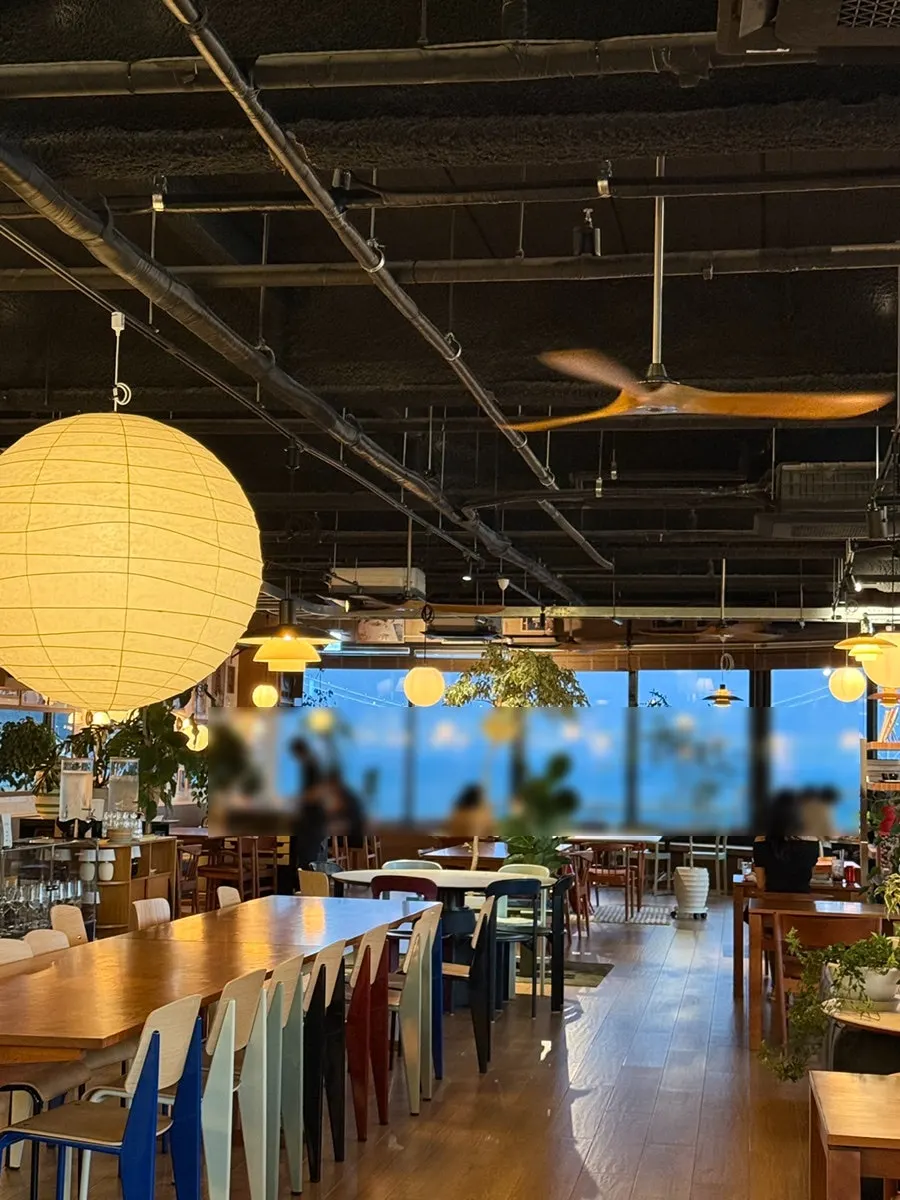 Café interior transformed by the night-time mood