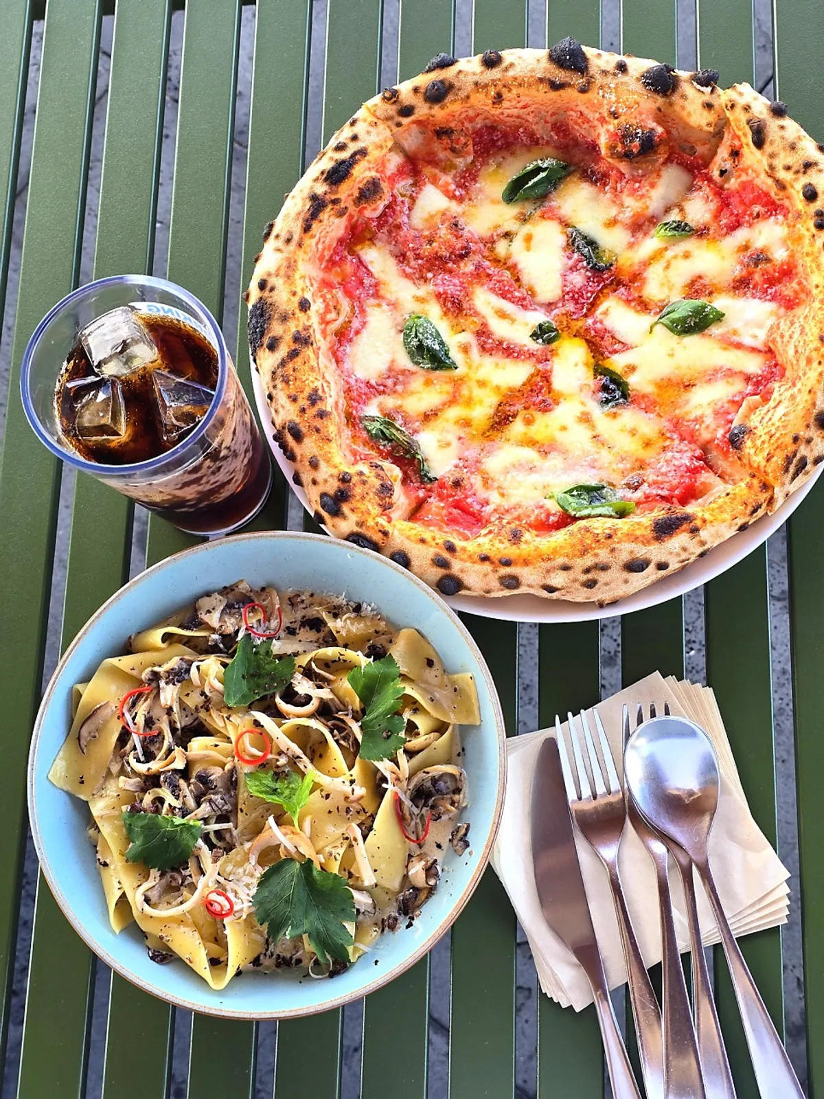 Main shot of Working Holiday Minrak, a Gwangalli brunch café