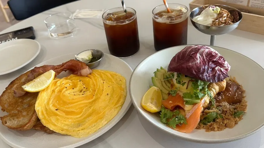 Brunch and coffee table setting at Famous Benny Gwangalli Branch
