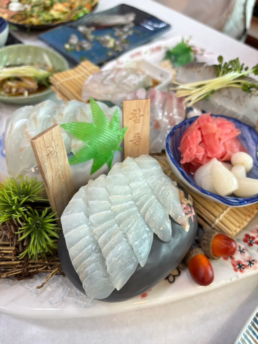 The closing spread of the full seafood course