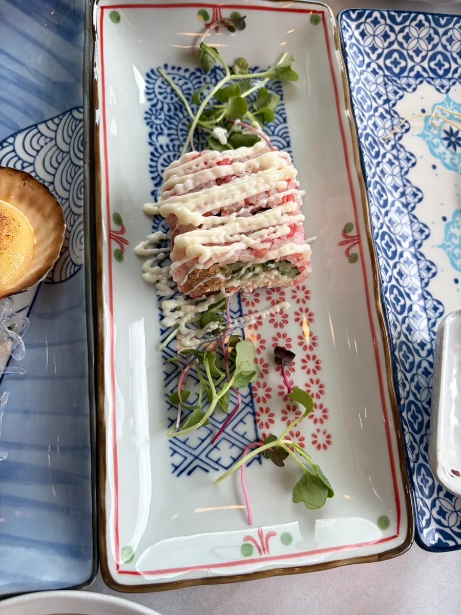 Soy-marinated crab plate at Gwanganda Jjji