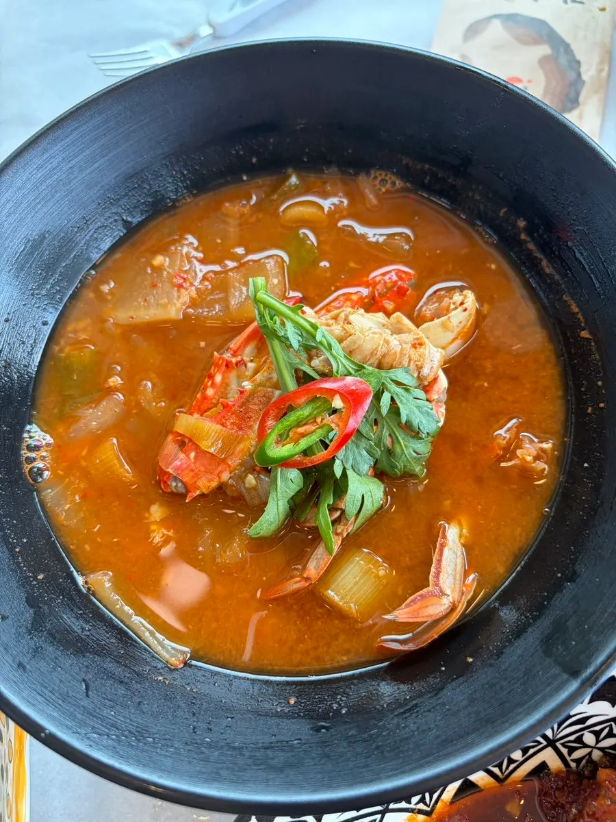 Pot of crab stew with crab at Gwanganda Jjji