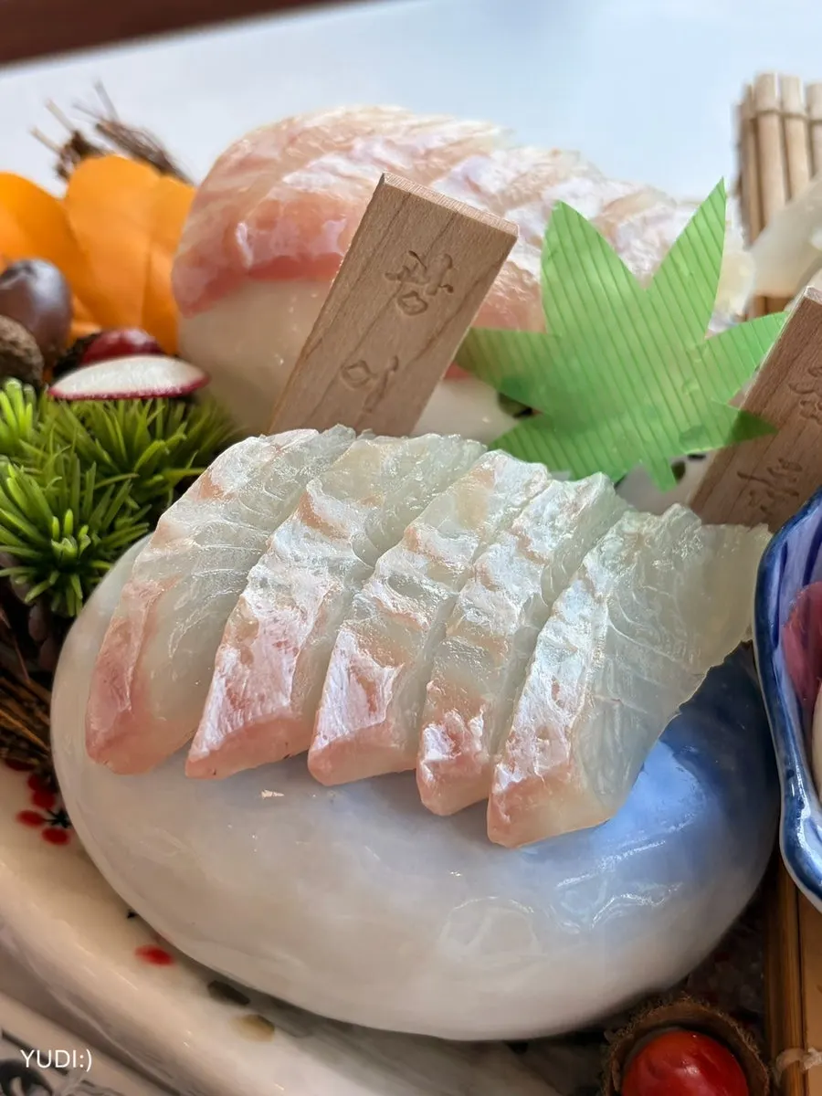 Assorted sashimi plating at Gwanganda Jjji