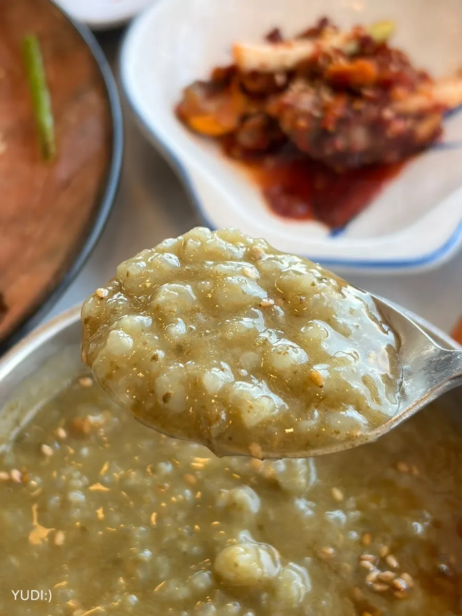 Abalone porridge served as the finishing dish