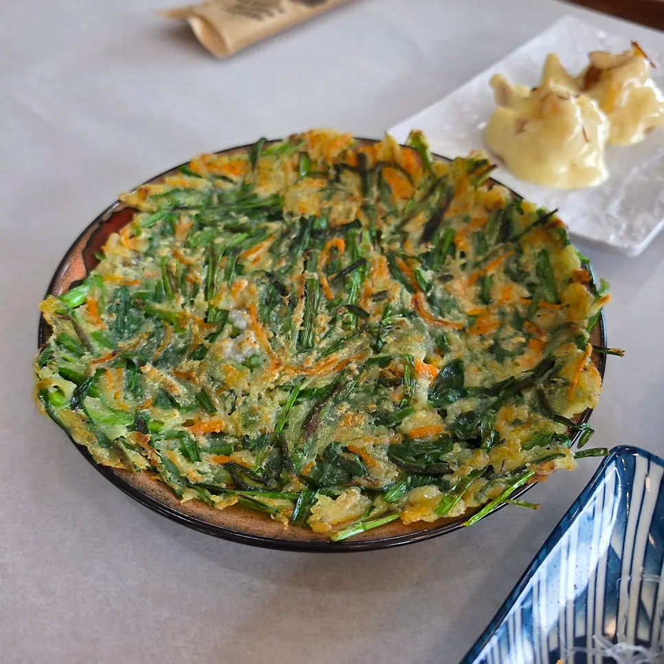 Seafood pajeon at Gwanganda Jjji