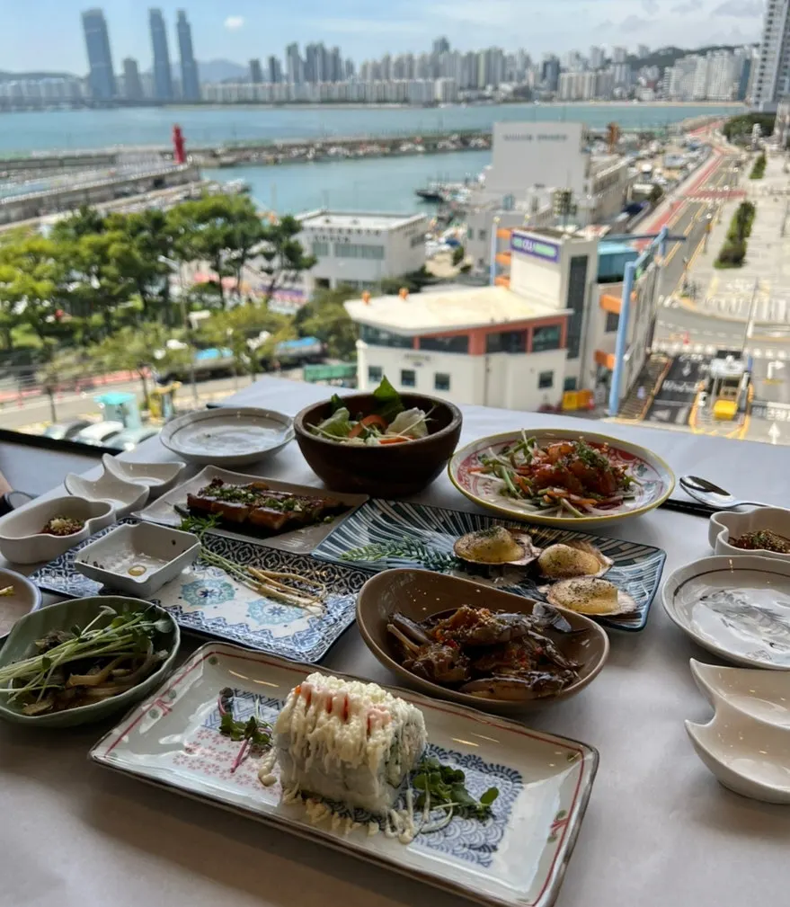 Table after finishing the meal at Gwanganda Jjji