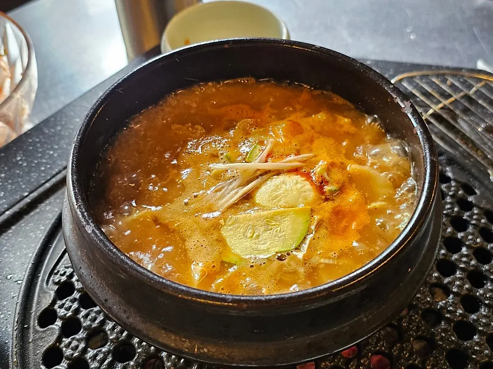식후 메뉴로 주문한 된장찌개