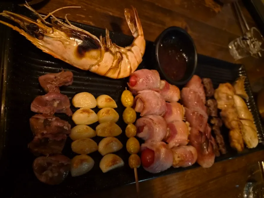 A full plate of Moknal's mixed skewer set