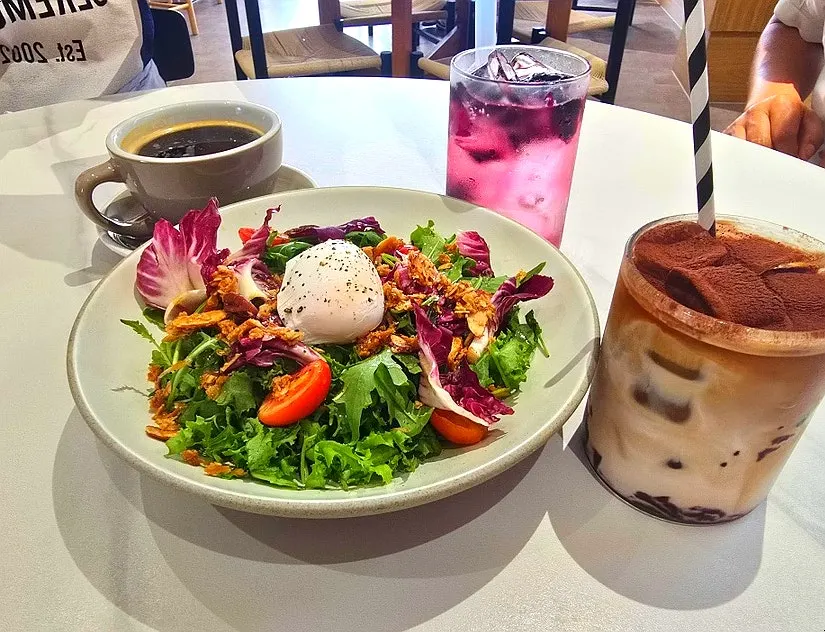Americano, café mocha, and blueberry ade