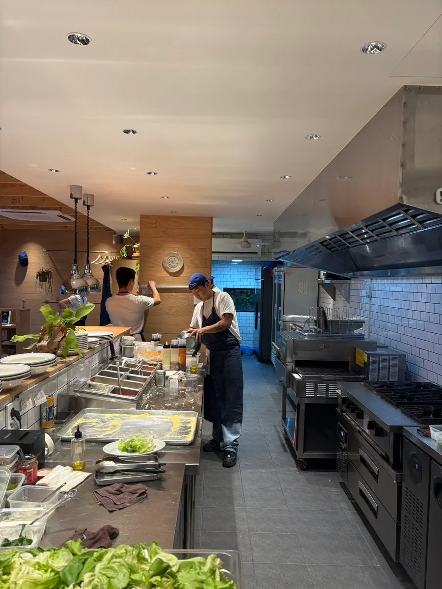 Interior atmosphere at Extra Mile