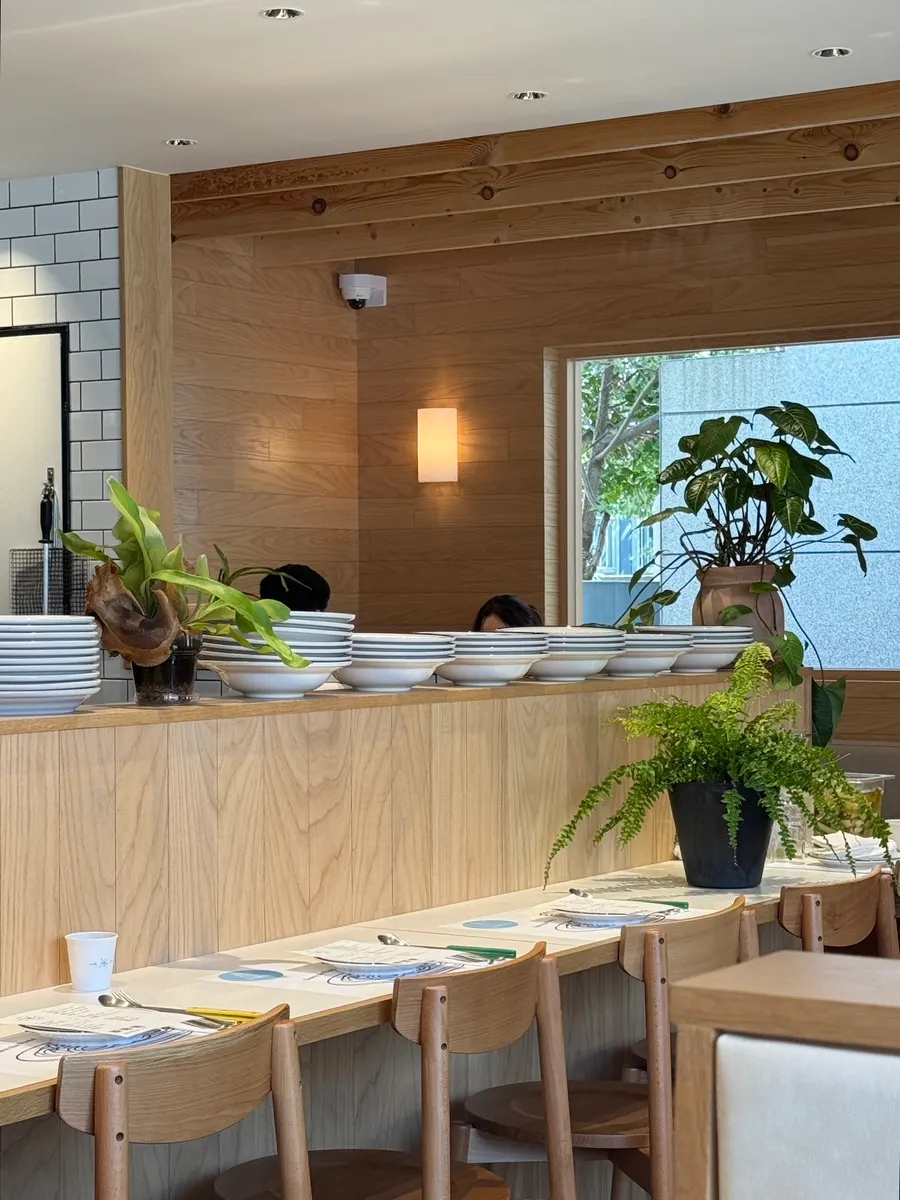 Interior hall atmosphere at Extra Mile