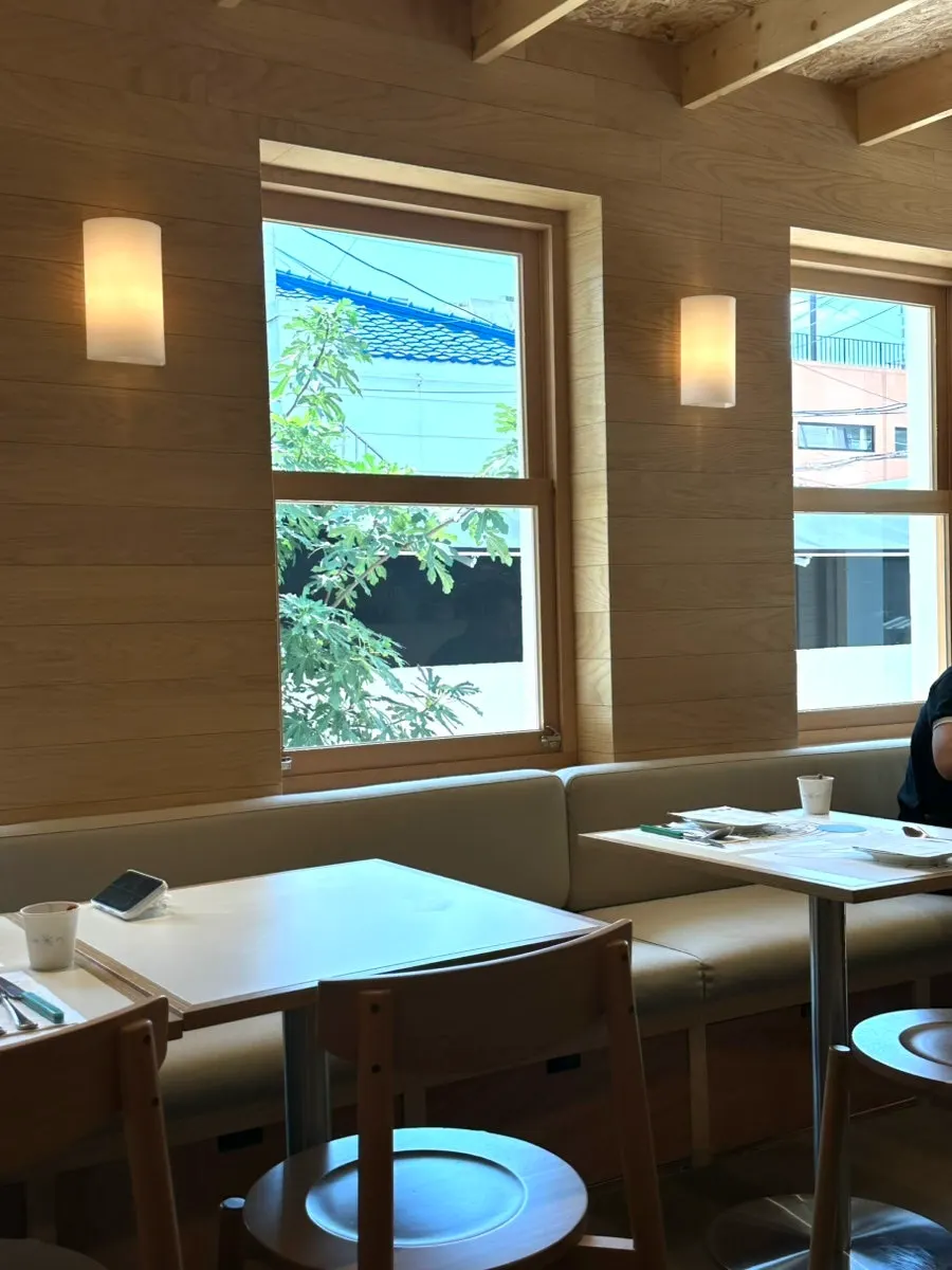 Dining area with a casual-fine concept