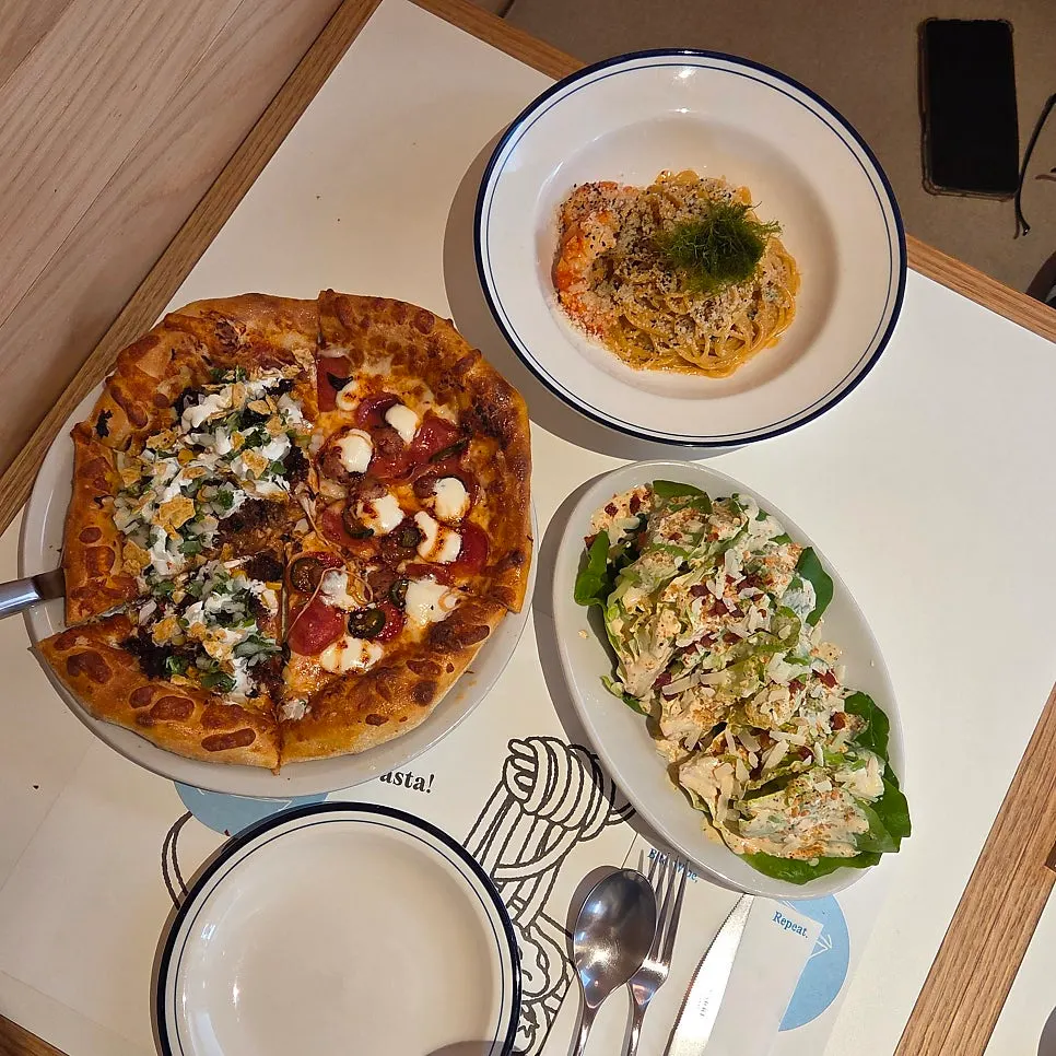 Extra Mile 2人套餐与3-4人套餐菜单