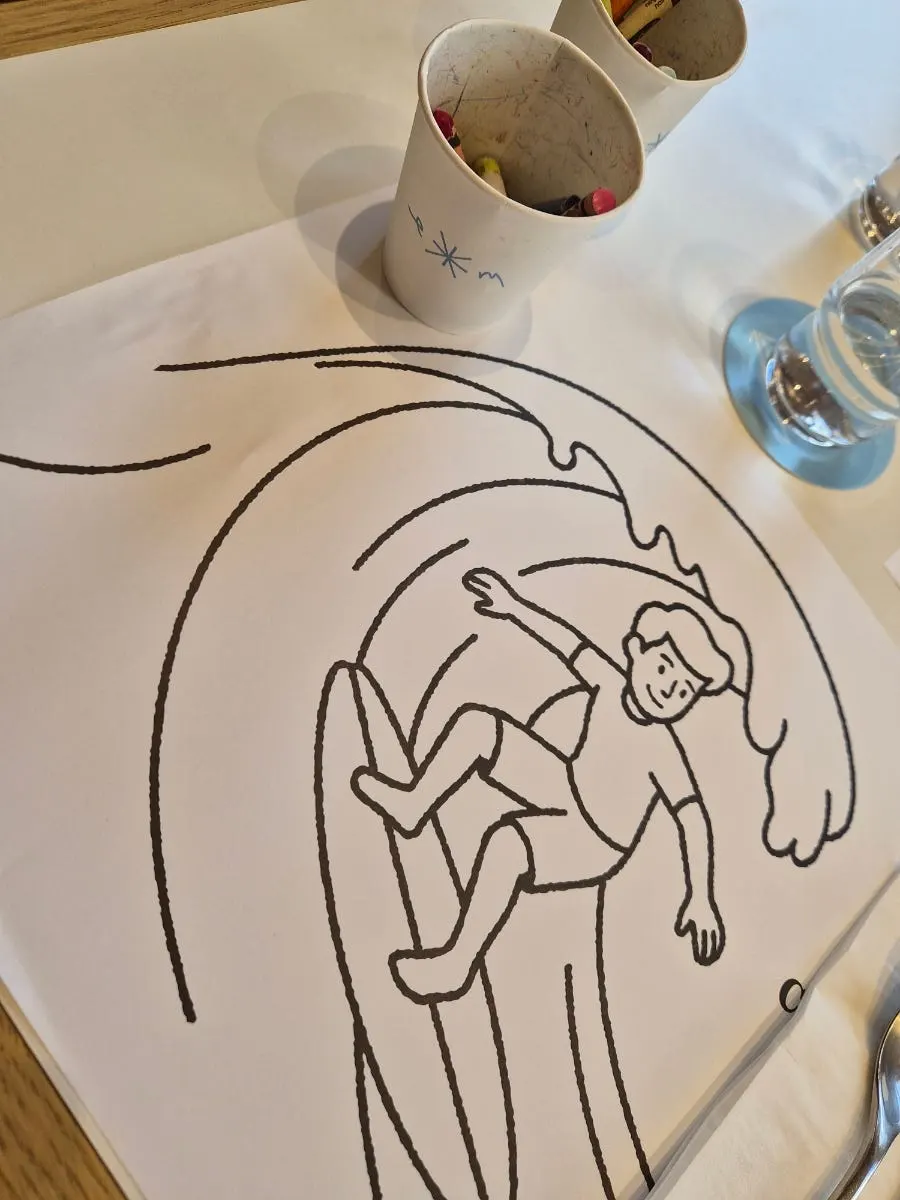 Table mat printed with a coloring design