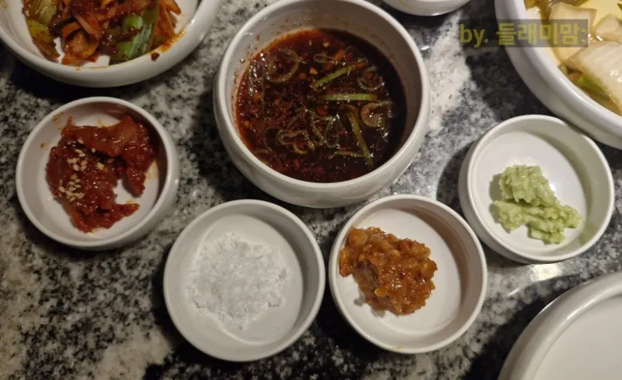 와사비 소금 쌈장 멜젓 고기 소스