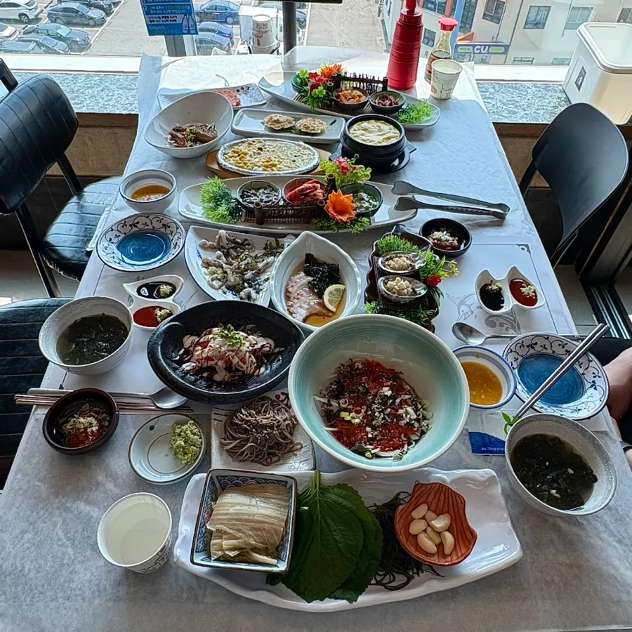 The Suvyeon Hansang for 2 table setting