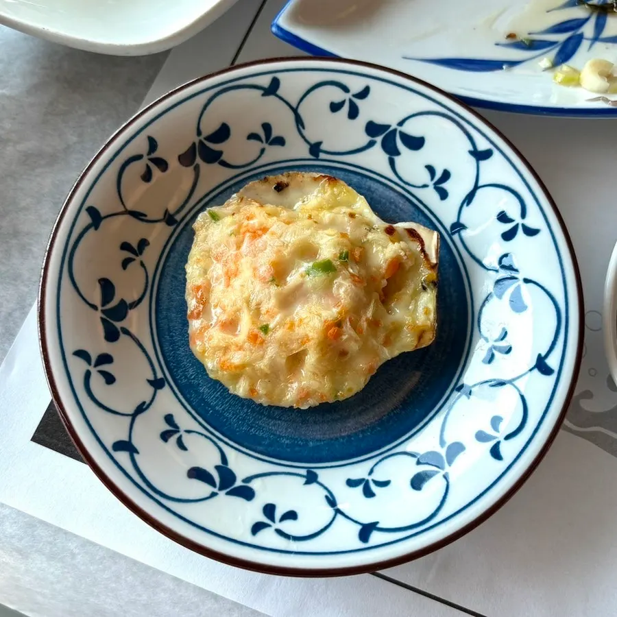 Freshly grilled butter scallops