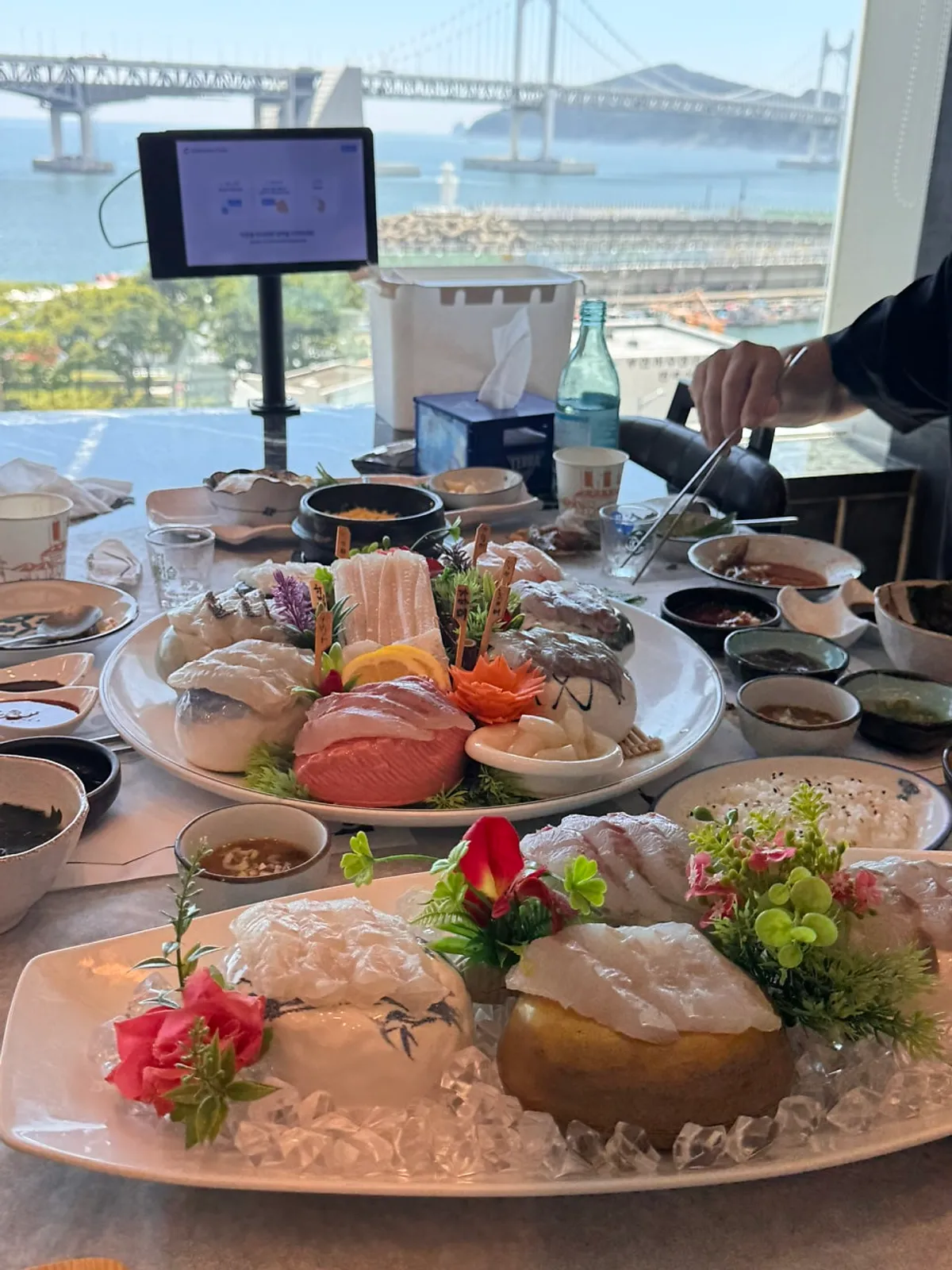 광안대교가 보이는 광안리 금랑횟집 대표 사진