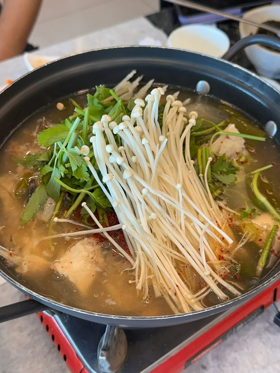 코스 마무리로 나온 매운탕