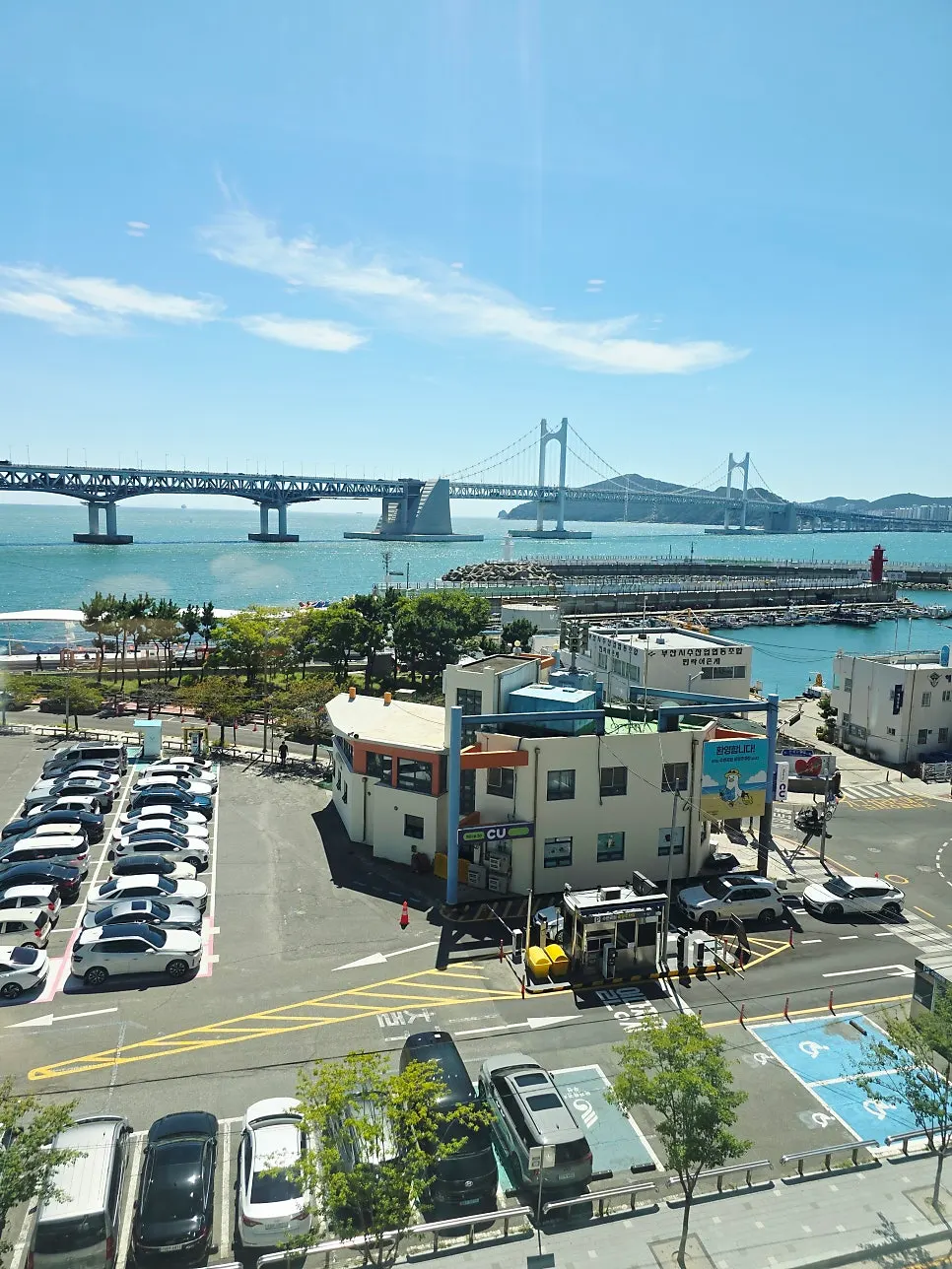 Clear sky over Gwangalli beach and Gwangan Bridge
