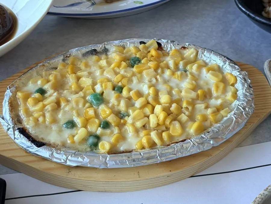A seafood dish included in the Suyeon hansang