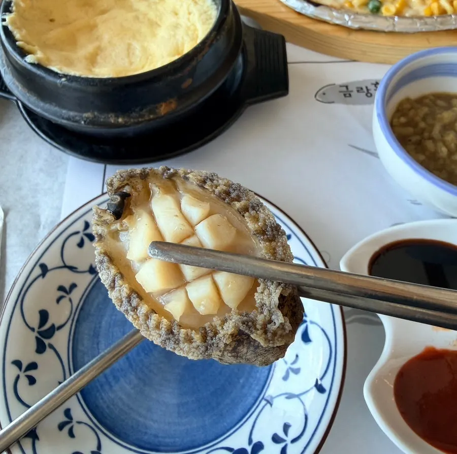 The Suyeon hansang side dishes filling the table with no room to spare