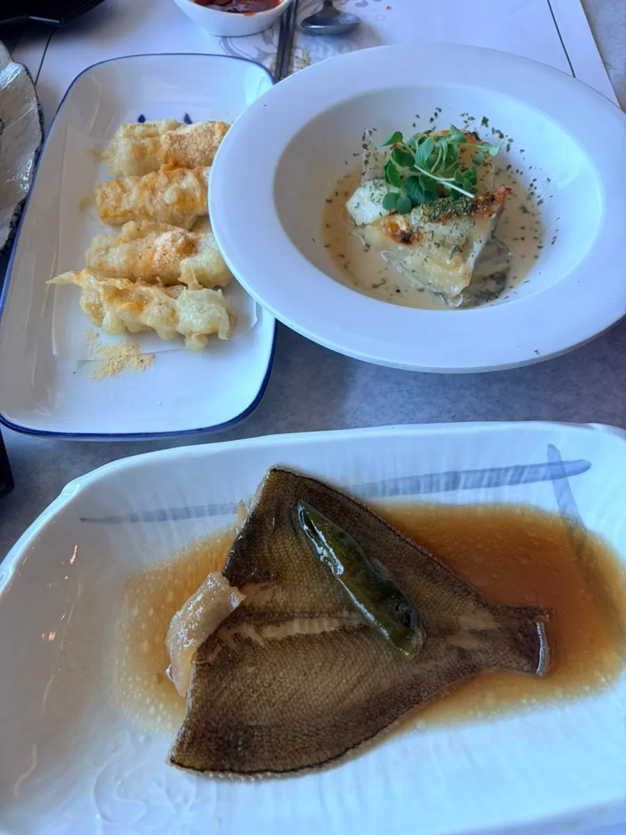The final meal course dishes