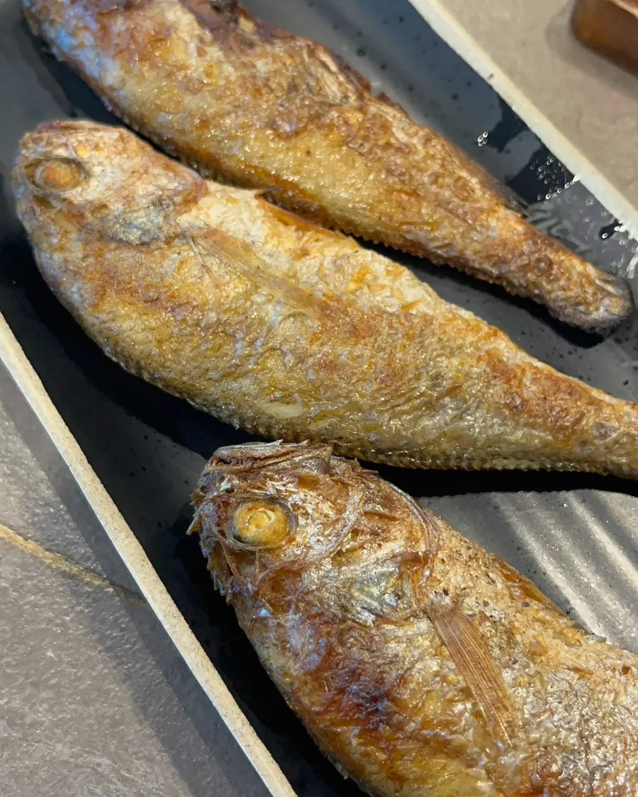 Grilled gulbi, the main dish of the gulbi set