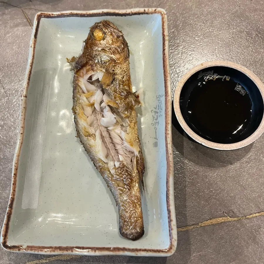 Soft gulbi flesh picked apart from the bones