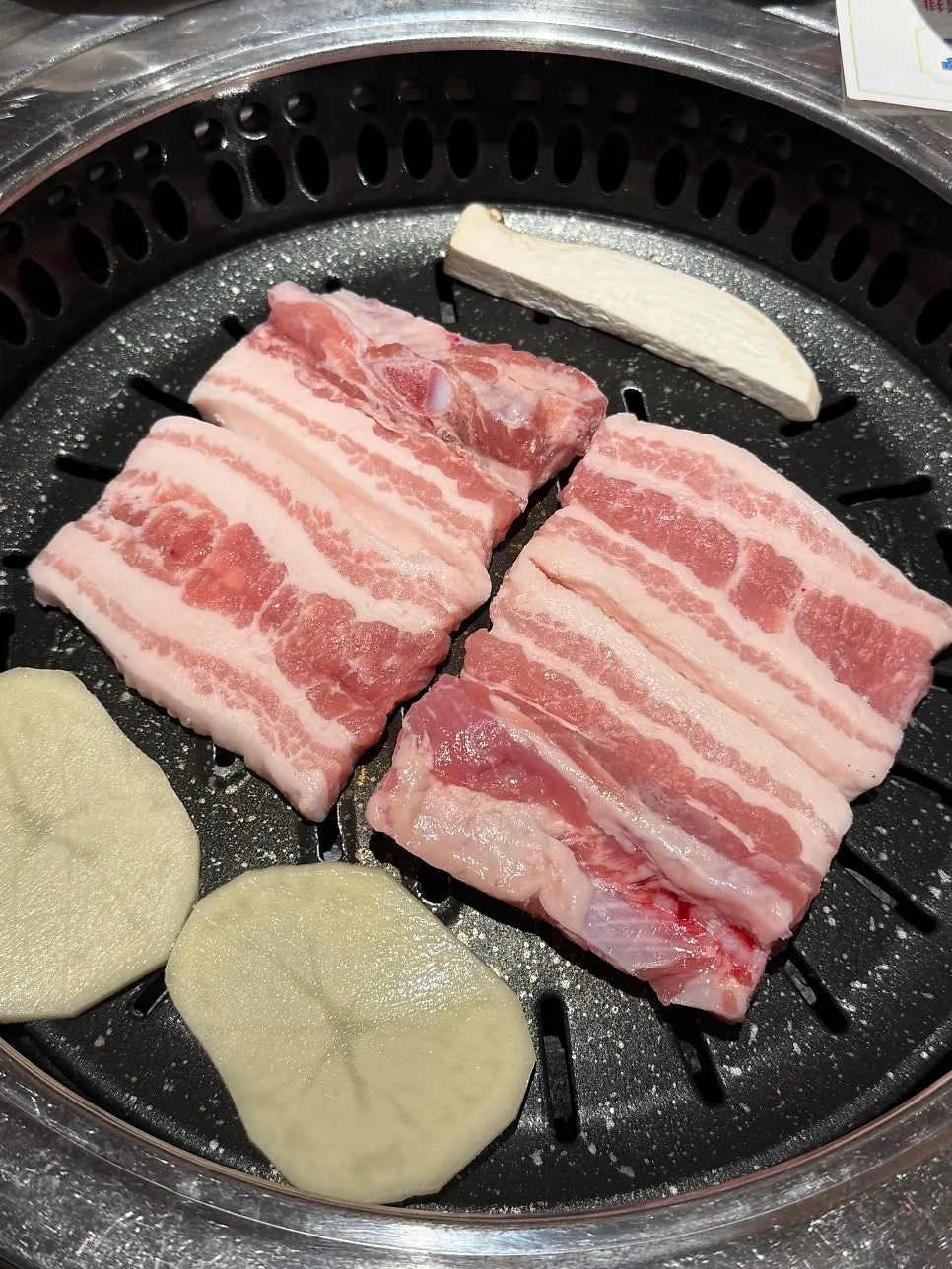 조미김과 공기밥, 된장찌개로 구성된 어린이식사