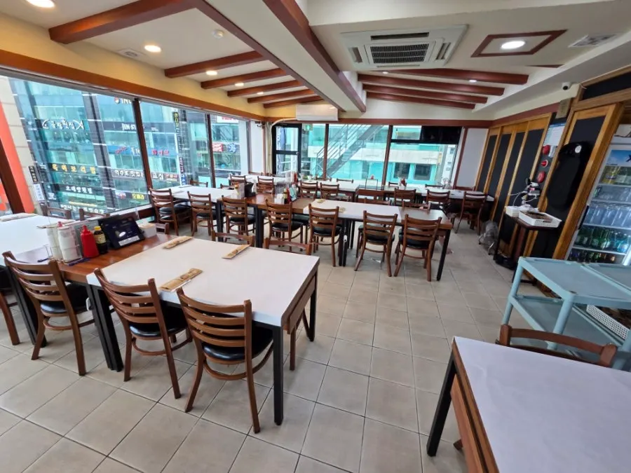 Spacious and clean interior of the Gwanganda Jjji hall