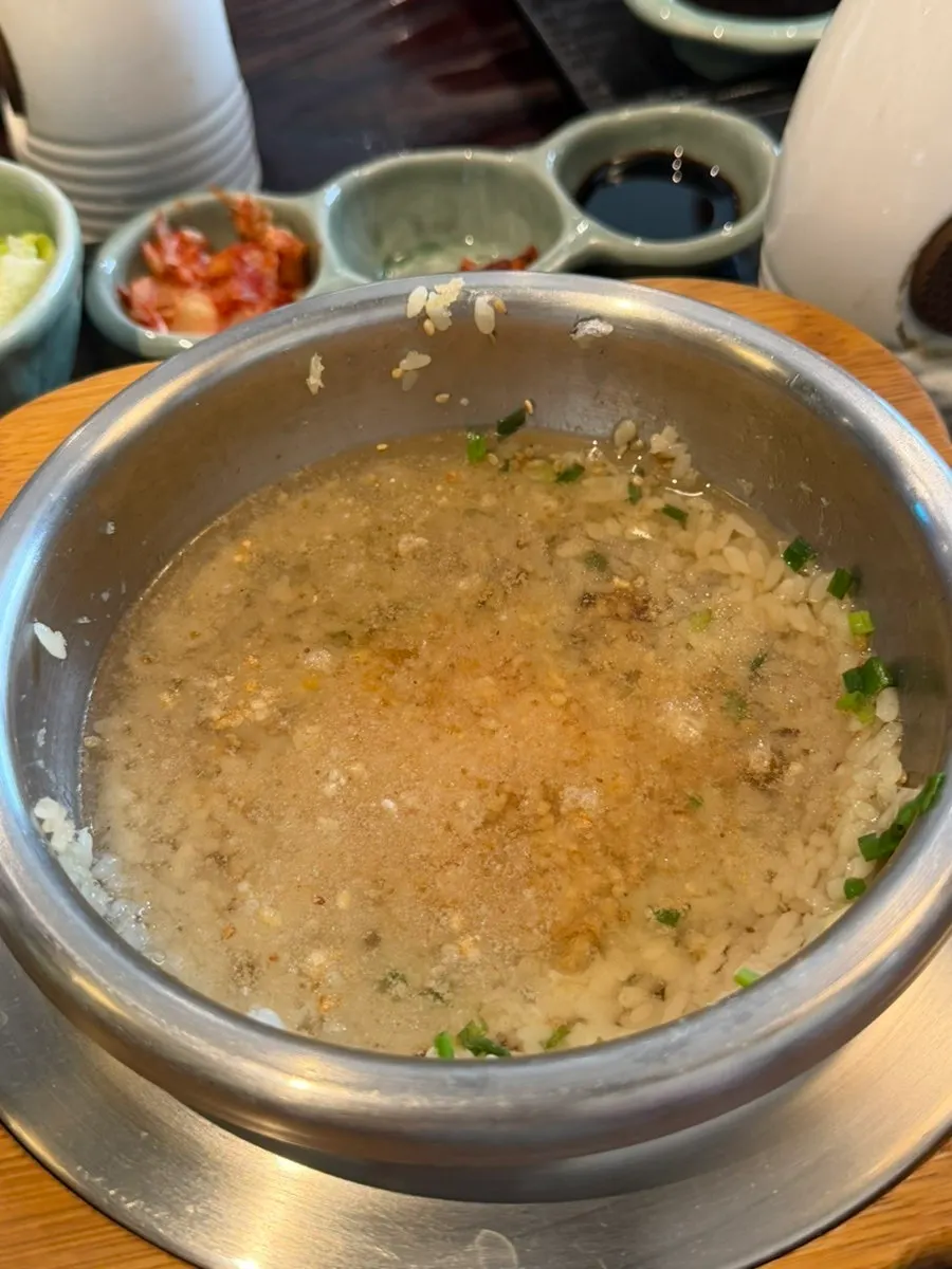 Sea bream pot rice shared with a child