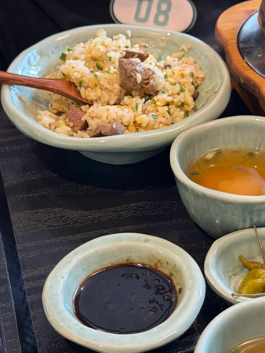 Steak pot rice with cubed beef