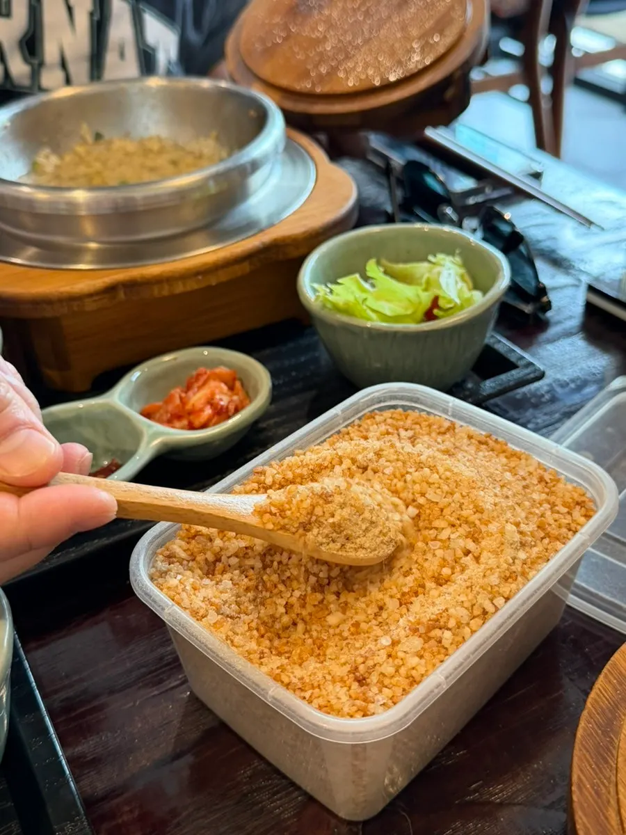 Banchan served with pot rice