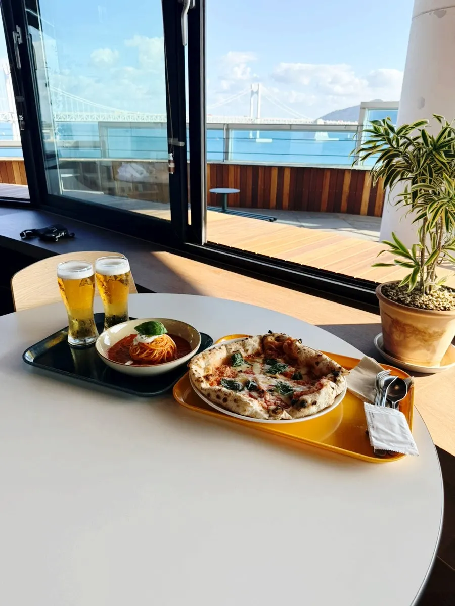 Full view of Working Holiday Minrak on the 7th floor of Bada Maru