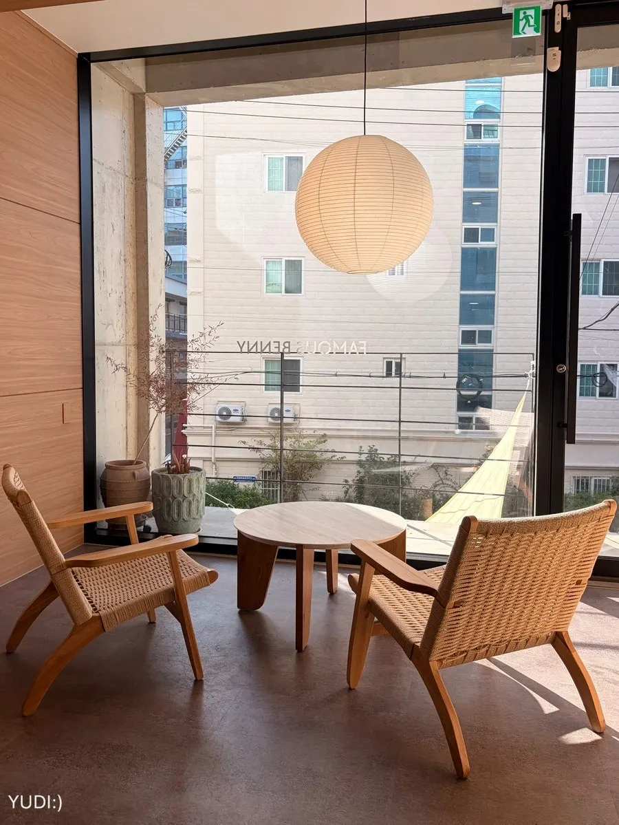 1st floor table area at Famous Benny