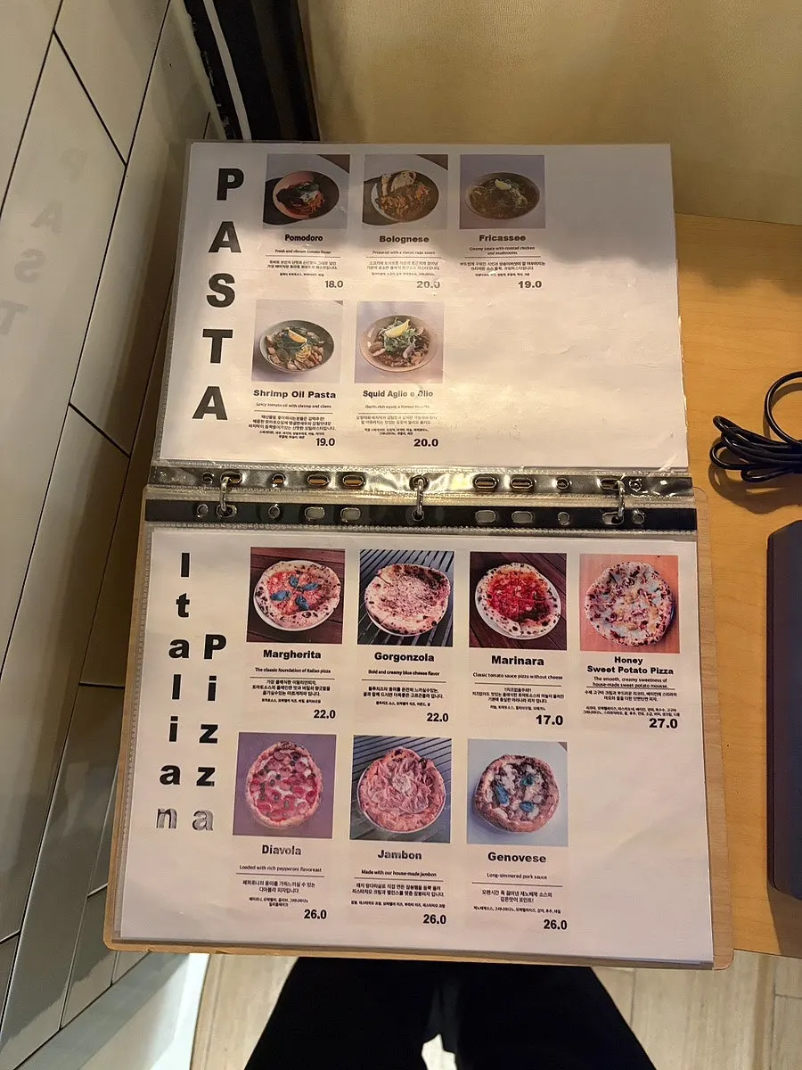 디저트와 음료 메뉴판