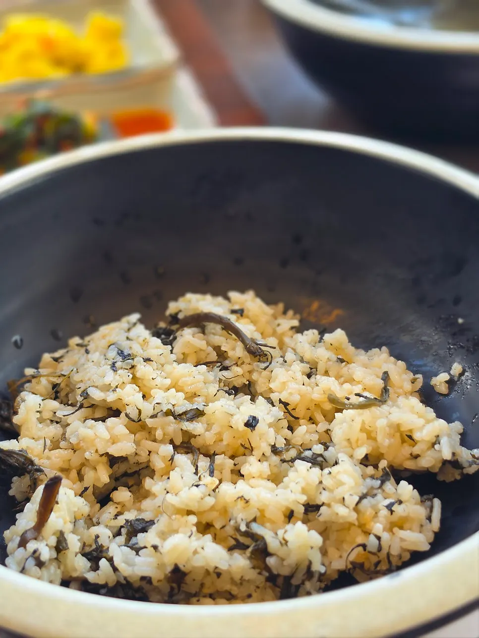 Gondre-bap mixed with seasoned soy sauce