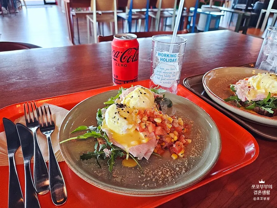 Jambon eggs Benedict with house-made jambon on sourdough