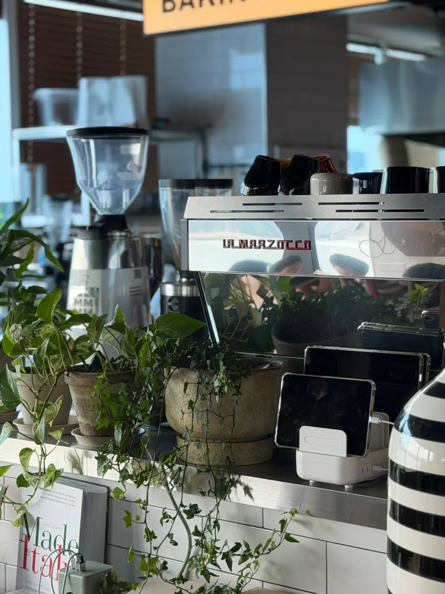 Bar area with the La Marzocco coffee machine
