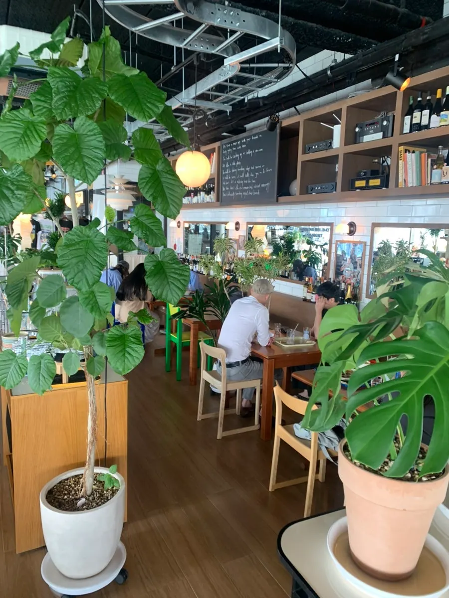 워킹홀리데이 민락 벽쪽 좌석